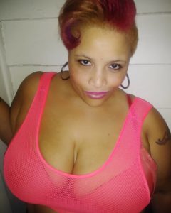 Black mature avec gros seins