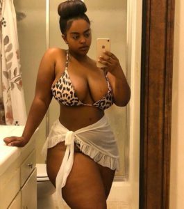 Selfie de ronde noire infideles