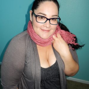 Séduisante brune aux formes généreuses à Nîmes rencontre-Ronde-Nîmes