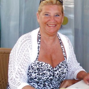 Tu veux du vrai, tu frappes à ma porte Sylvaine - rencontre-Cougar-Sartrouville