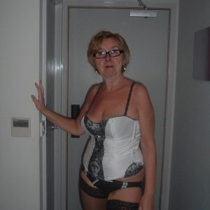 Un peu de chaleur pour cet été ? Nadia - rencontre-Libertine-Vannes