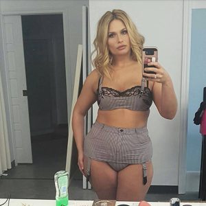 Émilie - rencontre-Milf-Charleville-Mézières