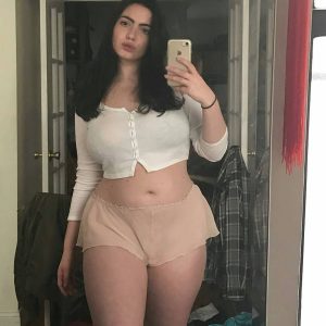 Je cherche un mec sympa pour me changer les idées à Tarbes Sophie - rencontre-Milf-Tarbes