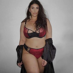 Je ris encore du compliment d’un inconnu Adèle - rencontre-Milf-Wattrelos